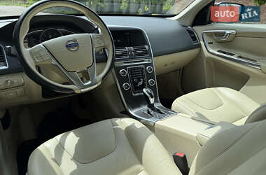 Внедорожник / Кроссовер Volvo XC60 2014 в 