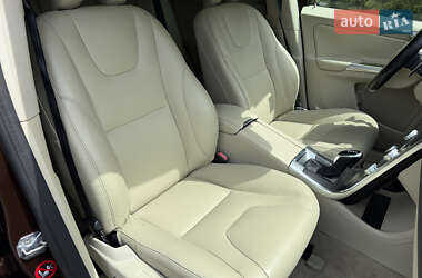 Внедорожник / Кроссовер Volvo XC60 2014 в 