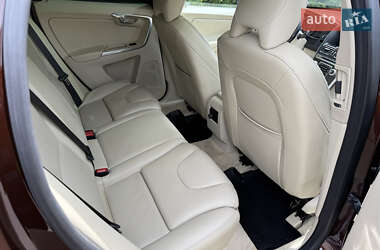 Внедорожник / Кроссовер Volvo XC60 2014 в 
