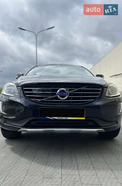 Внедорожник / Кроссовер Volvo XC60 2017 в 