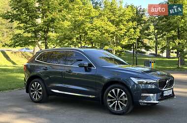 Внедорожник / Кроссовер Volvo XC60 2023 в 