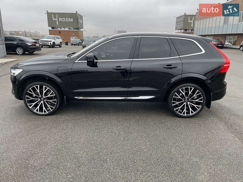 Volvo XC60 2022
