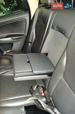 Внедорожник / Кроссовер Volvo XC60 2010 в 