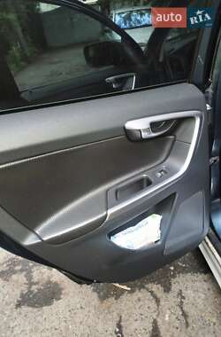 Внедорожник / Кроссовер Volvo XC60 2010 в 