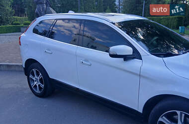 Позашляховик / Кросовер Volvo XC60 2012 в 