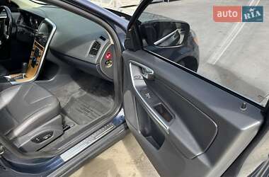 Внедорожник / Кроссовер Volvo XC60 2012 в 