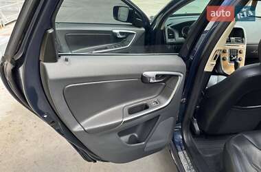Внедорожник / Кроссовер Volvo XC60 2012 в 