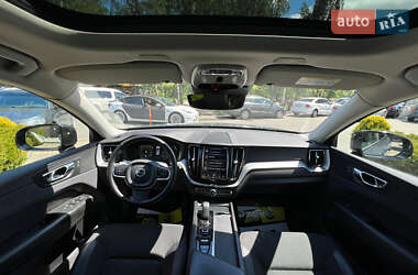 Внедорожник / Кроссовер Volvo XC60 2020 в 
