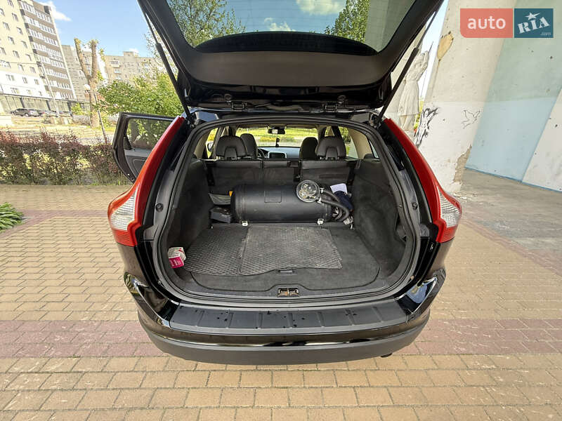 Позашляховик / Кросовер Volvo XC60 2012 в Ірпені