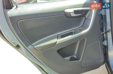 Внедорожник / Кроссовер Volvo XC60 2010 в 