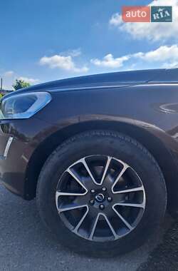 Внедорожник / Кроссовер Volvo XC60 2013 в 
