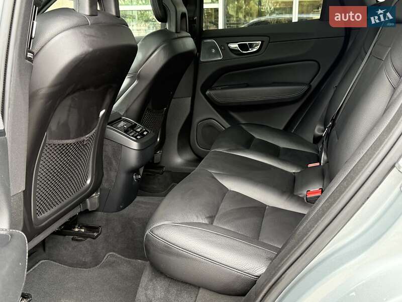 Внедорожник / Кроссовер Volvo XC60 2018 в Тернополе