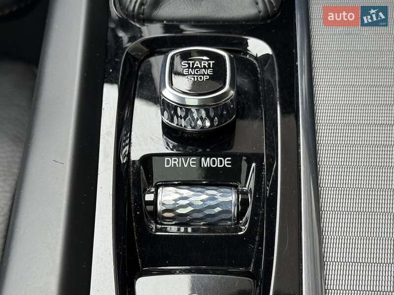 Внедорожник / Кроссовер Volvo XC60 2018 в Тернополе