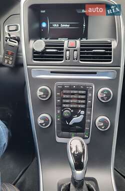 Внедорожник / Кроссовер Volvo XC60 2014 в 