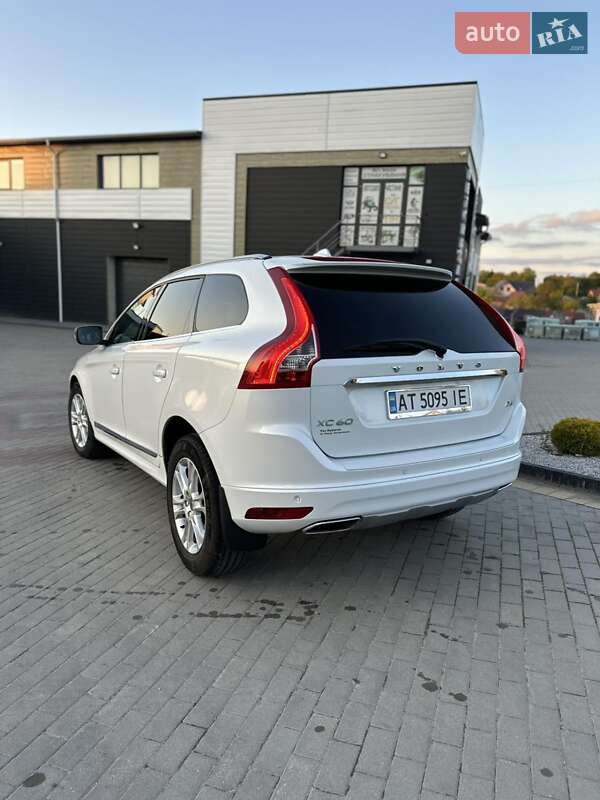 Позашляховик / Кросовер Volvo XC60 2015 в Городенці