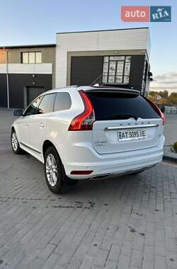 Позашляховик / Кросовер Volvo XC60 2015 в 