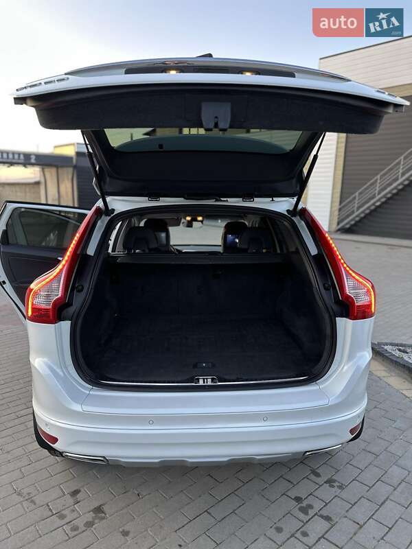 Позашляховик / Кросовер Volvo XC60 2015 в Городенці