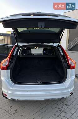 Позашляховик / Кросовер Volvo XC60 2015 в 