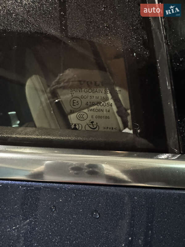 Внедорожник / Кроссовер Volvo XC60 2014 в Киеве