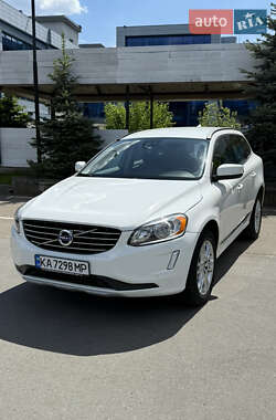 Внедорожник / Кроссовер Volvo XC60 2015 в 