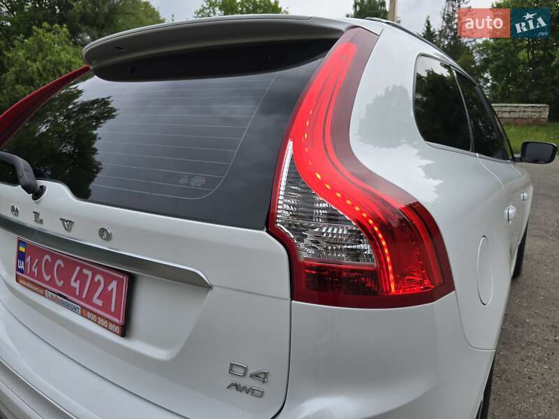 Внедорожник / Кроссовер Volvo XC60 2017 в Калуше