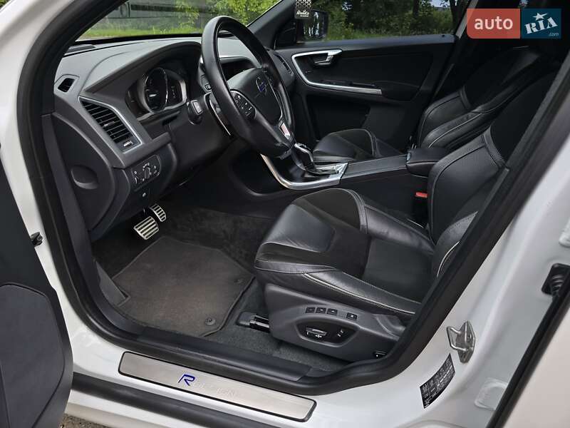 Внедорожник / Кроссовер Volvo XC60 2017 в Калуше