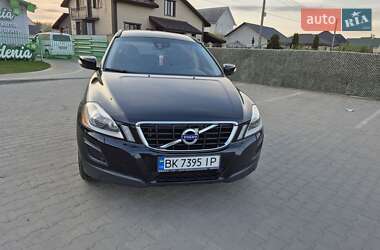 Позашляховик / Кросовер Volvo XC60 2013 в 