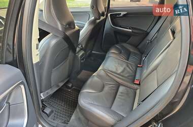 Позашляховик / Кросовер Volvo XC60 2013 в 