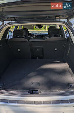 Внедорожник / Кроссовер Volvo XC60 2018 в 