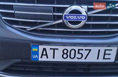 Внедорожник / Кроссовер Volvo XC60 2017 в 