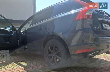 Внедорожник / Кроссовер Volvo XC60 2017 в 