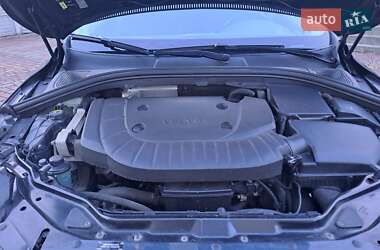 Внедорожник / Кроссовер Volvo XC60 2017 в 