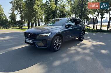 Внедорожник / Кроссовер Volvo XC60 2022 в 