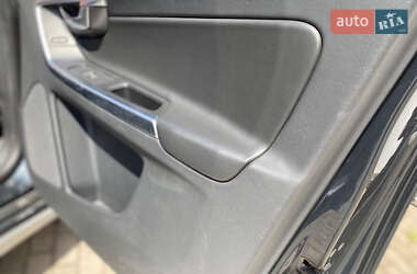 Внедорожник / Кроссовер Volvo XC60 2012 в 