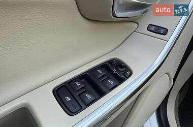 Внедорожник / Кроссовер Volvo XC60 2014 в 