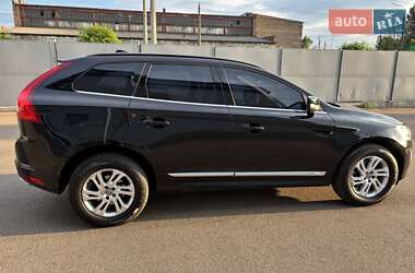 Внедорожник / Кроссовер Volvo XC60 2016 в 