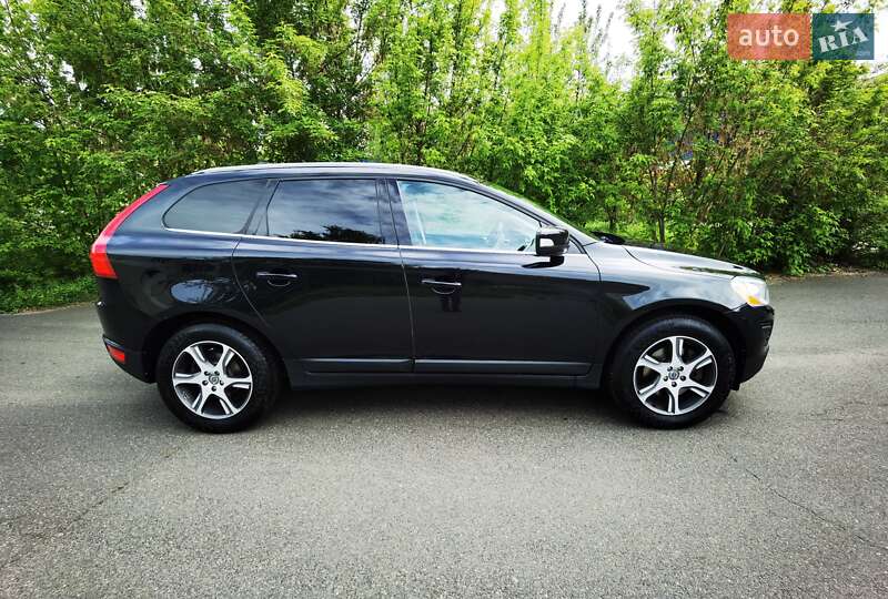 Внедорожник / Кроссовер Volvo XC60 2012 в Чернигове