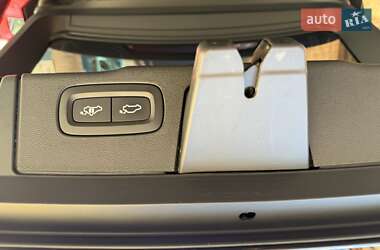 Внедорожник / Кроссовер Volvo XC60 2021 в 