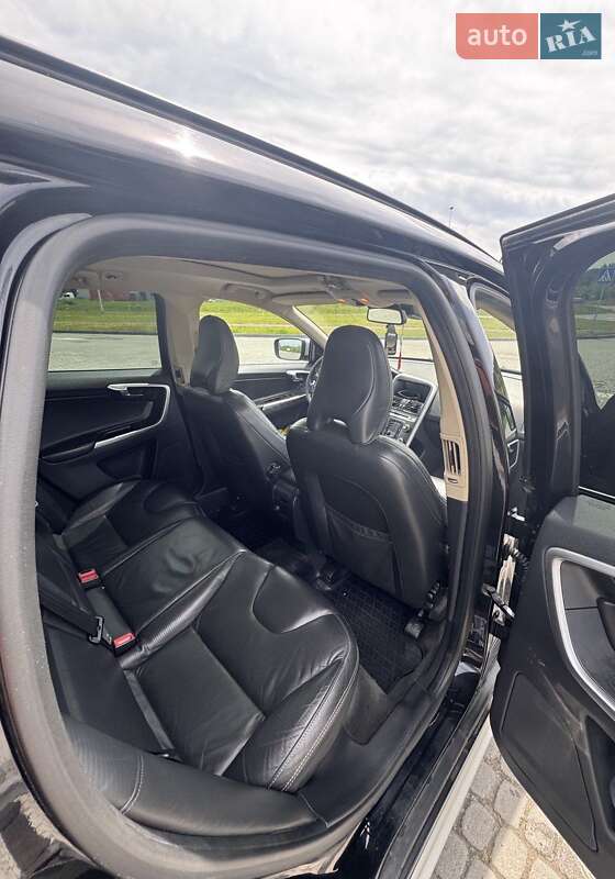 Внедорожник / Кроссовер Volvo XC60 2010 в Львове
