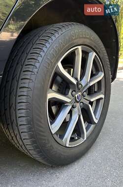 Внедорожник / Кроссовер Volvo XC60 2017 в 