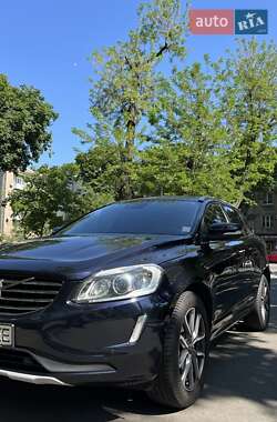 Внедорожник / Кроссовер Volvo XC60 2017 в 