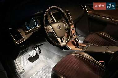 Внедорожник / Кроссовер Volvo XC60 2014 в 