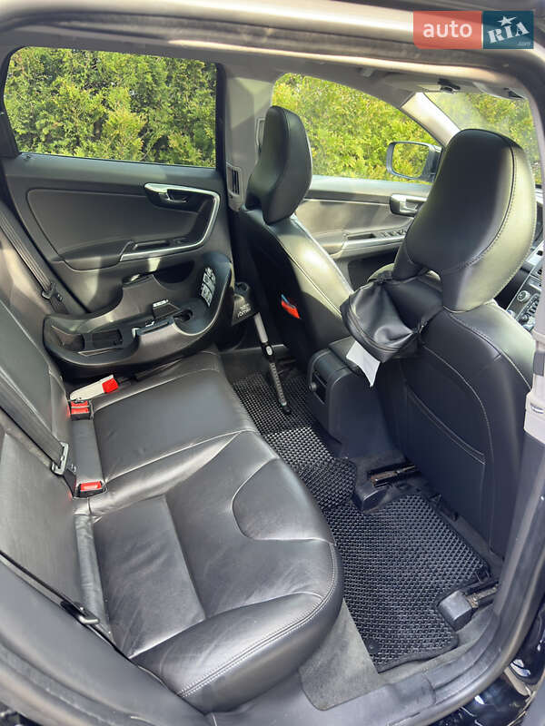 Позашляховик / Кросовер Volvo XC60 2015 в Львові