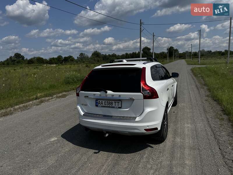 Внедорожник / Кроссовер Volvo XC60 2016 в 