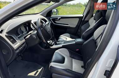 Внедорожник / Кроссовер Volvo XC60 2016 в 