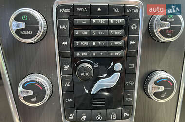 Позашляховик / Кросовер Volvo XC60 2015 в 