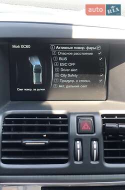 Внедорожник / Кроссовер Volvo XC60 2015 в 