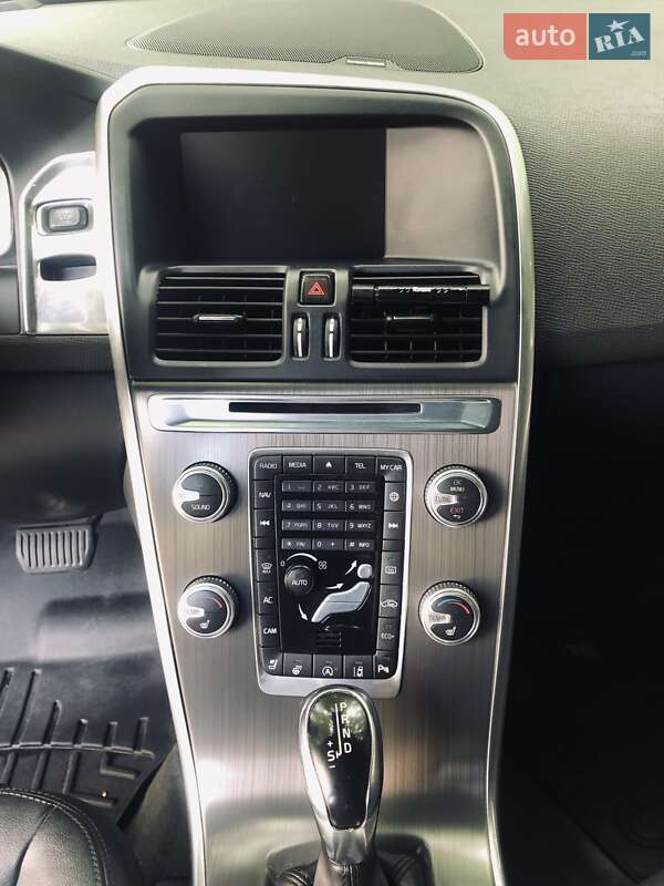 Внедорожник / Кроссовер Volvo XC60 2015 в Броварах