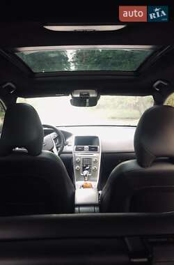 Внедорожник / Кроссовер Volvo XC60 2015 в 