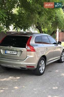 Внедорожник / Кроссовер Volvo XC60 2015 в 